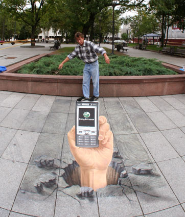 3D street artist with painting for Sony Ericsson in Vilnius