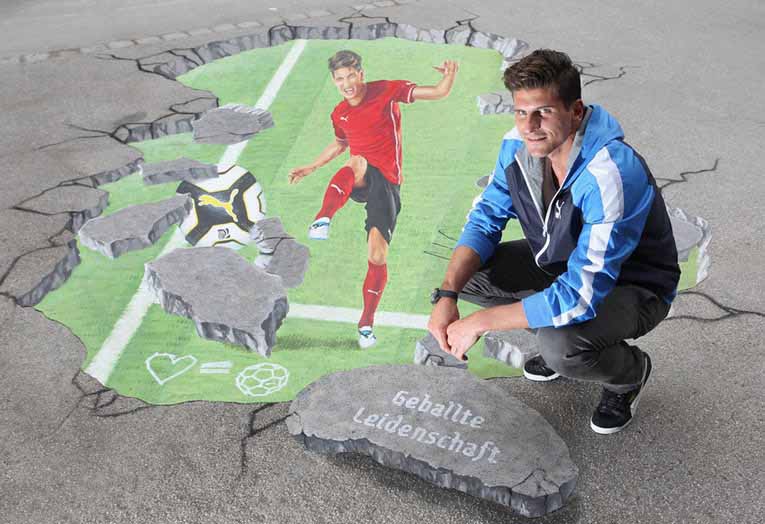 http://www.3d-street-art.com/57-3d-pavement-painting-puma/01-3d-pavement-painting-mario-gomez.jpg